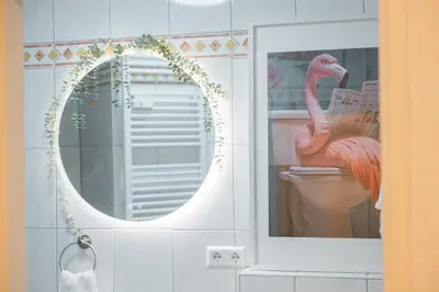 Ein Badezimmer in der Unterkunft Goldstadt Pop-Art Apartment