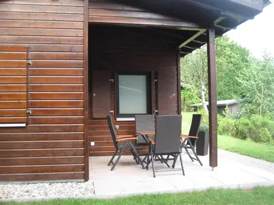Das Gebäude in dem sich das Ferienhaus befindet