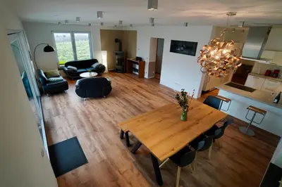 Ein Sitzbereich in der Unterkunft Ferienhaus Rebenhof