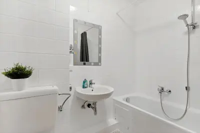 Ein Badezimmer in der Unterkunft MONTEUR - Unterkunft für bis zu 5 Personen in 64546 Mörfelden-Walldorf - GG11