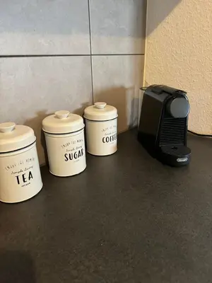 Kaffee-/Teezubehör in der Unterkunft C&V 4 Personen 3 Zimmer Central Smart TV Boxspringbett