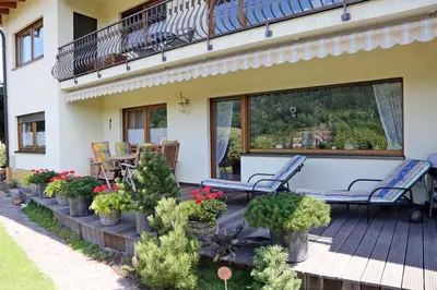 Ein Garten an der Unterkunft Panoramablick