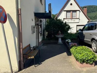 Das Gebäude in dem sich die Pension befindet