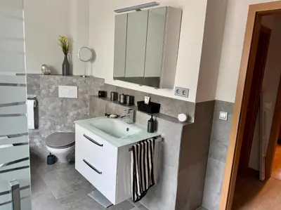 Ein Badezimmer in der Unterkunft Ferienwohnung Schwegenheim 