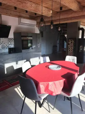 Ein Sitzbereich in der Unterkunft Blockhaus in herrlicher Umgebung