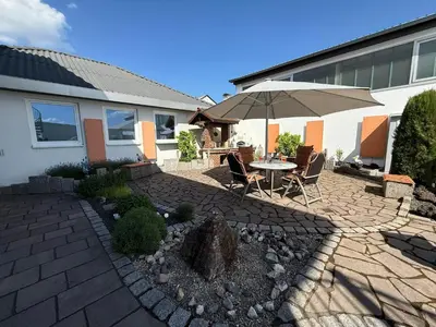 Das Gebäude in dem sich die Ferienwohnung befindet