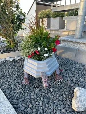 Ein Garten an der Unterkunft Heidis Ferienoase