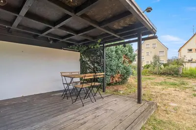 Ein Garten an der Unterkunft RU03 Wohnung in Rüsselsheim!
