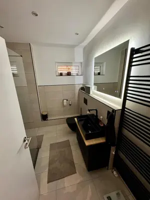 Ein Badezimmer in der Unterkunft Stylish 3-room apartment, centrally located