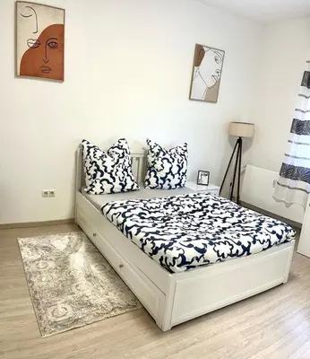 Ein Bett oder Betten in einem Zimmer der Unterkunft Schönes Zimmer in einer 3er WG-Wohnung geeignet für einen Mann shared apartment