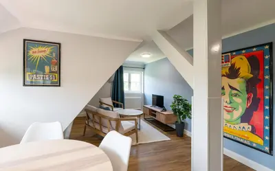 Ein Sitzbereich in der Unterkunft Wohnpark Hotel Heppenheim