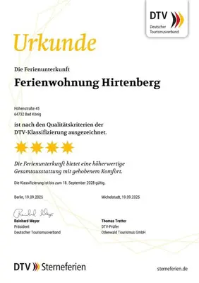 Ein Zertifikat, Auszeichnung, Logo oder anderes Dokument, das in der Unterkunft Ferienwohnung Hirtenberg ausgestellt ist
