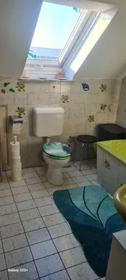 Ein Badezimmer in der Unterkunft Dachgeschoss Wohnung nahe SAP