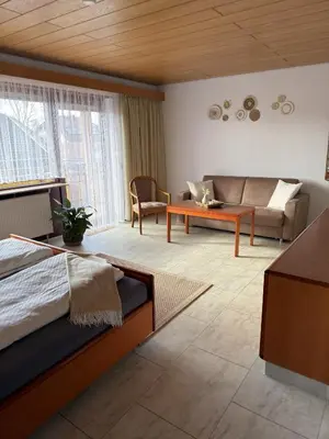 Ein Sitzbereich in der Unterkunft Hotel Garni Sebastian