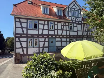 Das Gebäude in dem sich die Ferienwohnung befindet