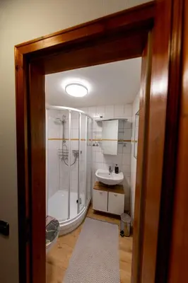 Ein Badezimmer in der Unterkunft Roter Fuchsbau am Eichwald