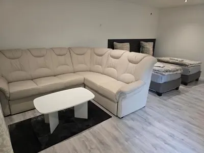 Ein Sitzbereich in der Unterkunft 1-Zimmer Woh Souterrainwohnung