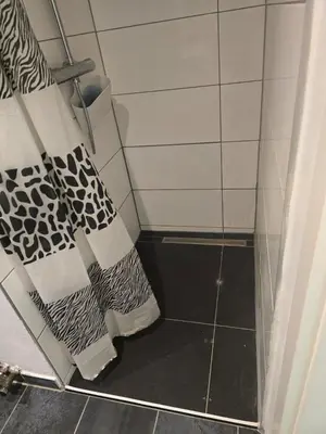 Ein Badezimmer in der Unterkunft 1-Zimmer Woh Souterrainwohnung