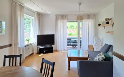 TV/Unterhaltungsangebot in der Unterkunft 3 BR BURGPANORAMA Wohnung im Haus Frey mit Ausblick, 2 Bäder, Parken vor dem Haus, Balkon, Küche
