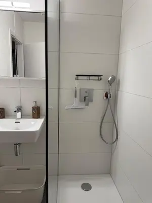 Ein Badezimmer in der Unterkunft Holziges Dachgeschoss-Apartment