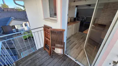Ein Balkon oder eine Terrasse in der Unterkunft Cozy apartment with S-Bahn connection to Frankfurt