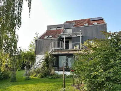 Ein Garten an der Unterkunft Sunnyside - Modern holiday apartment Pfungstadt