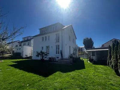 Das Gebäude in dem sich das Privatzimmer befindet