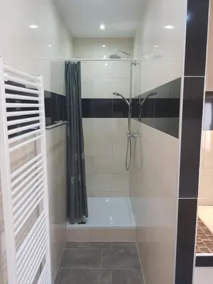 Ein Badezimmer in der Unterkunft Bockstalstr 59a 10b