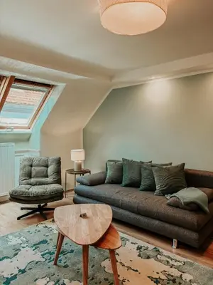 Ein Sitzbereich in der Unterkunft Wohnen in der Altstadt - Wohnungen und Studio