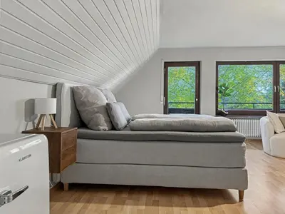 Ein Sitzbereich in der Unterkunft rohrerLiving #2 - Natur pur, Balkon und Panorama