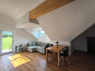 Ein Sitzbereich in der Unterkunft Ferienwohnung in absoluter Randlage