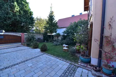 Ein Garten an der Unterkunft Herberge Rheinhessen