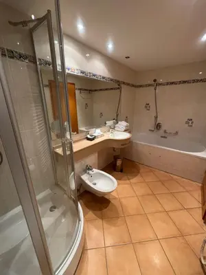 Ein Badezimmer in der Unterkunft Apartmenthaus Wilder Mann