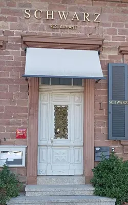 Eine Fassade oder ein Eingang zu FeWo Lavendel