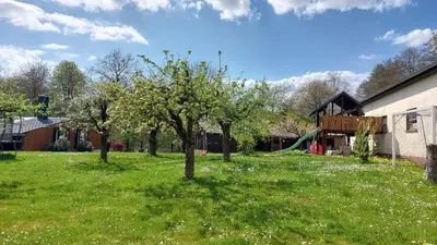 Ein Garten an der Unterkunft Fewo Helene im schönen Odw