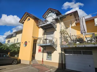 Das Gebäude in dem sich das Hotel befindet