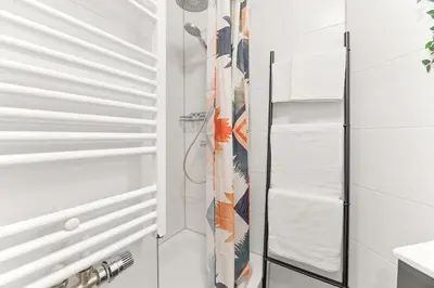 Ein Badezimmer in der Unterkunft Goldstadt Mosaik Apartment