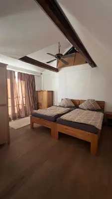 Ein Bett oder Betten in einem Zimmer der Unterkunft Nest & Rest Homes