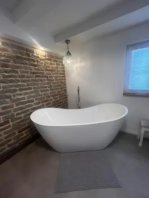 Ein Badezimmer in der Unterkunft das HAUS