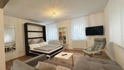 TV/Unterhaltungsangebot in der Unterkunft 2-Zimmer-Wohnung-Küche-Bad-Terrasse, Bahnhofsnähe