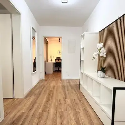 2-Zimmer-Wohnung-Küche-Bad-Terrasse
