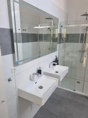 Ein Badezimmer in der Unterkunft L8 Street - Mönsheim