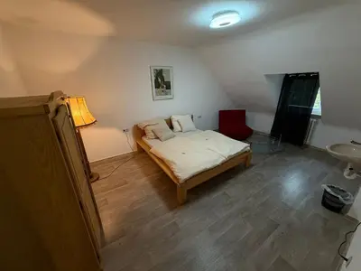 Grundriss der Unterkunft Gemütliches Buchen Zimmer mit Gemeinschaftsbad