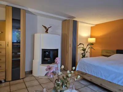 Ein Bett oder Betten in einem Zimmer der Unterkunft Ferienwohnung Waldnest