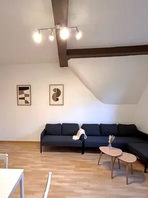 Ein Sitzbereich in der Unterkunft Monteurs- und Ferienwohnung Miltenberg