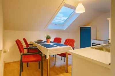 Küche/Küchenzeile in der Unterkunft Tor zu Frankreich - Neuburg am Rhein
