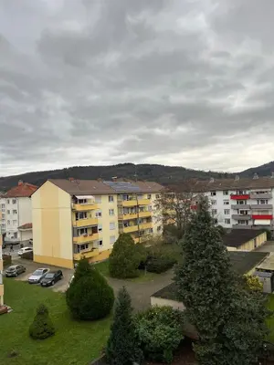 Ein allgemeiner Bergblick oder ein Berglick von der Ferienwohnung aus