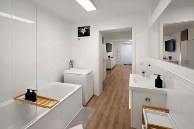 Ein Badezimmer in der Unterkunft WINETIME - Apartment Roschbach - für bis zu 2 Personen - idyllisch an den Weinbergen der südlichen Weinstraße zwischen Landau und Neustadt gelegen
