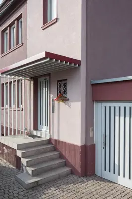 Das Gebäude in dem sich die Ferienwohnung befindet