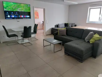 TV/Unterhaltungsangebot in der Unterkunft Unterkunft im Untergeschoss Platz für bis zu 4 Personen